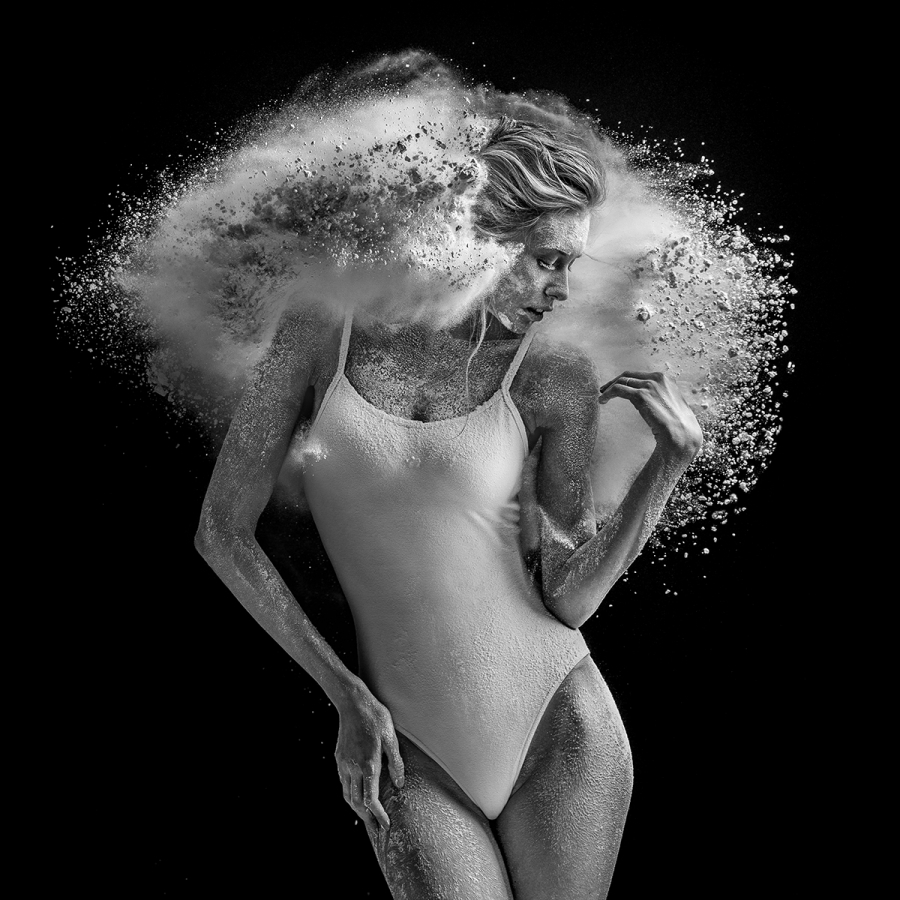 Балерины в муке на фото Александра Яковлева