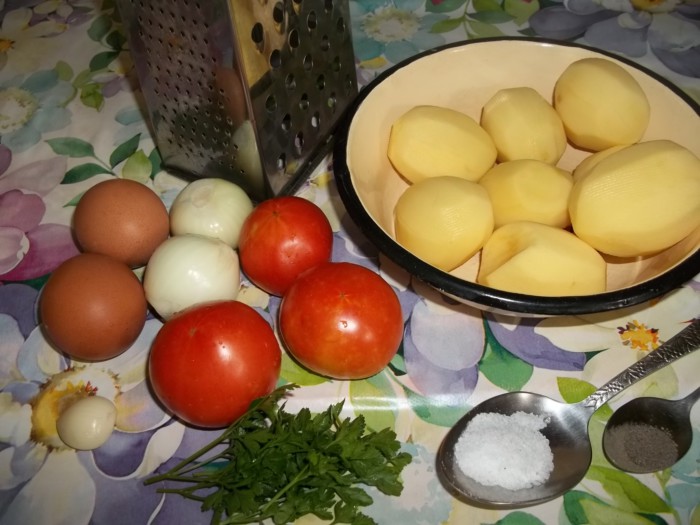 Драники из картофеля с помидорами