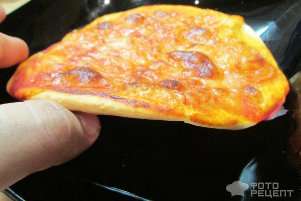 Тонкое тесто для настоящей итальянской пиццы без дрожжей фото