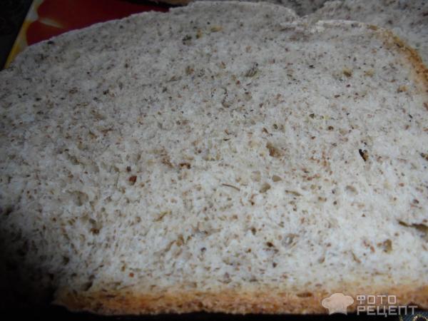 Хлеб пшеничный с добавлением льняной муки фото