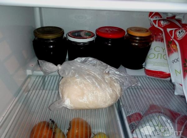 Дрожжевое тесто из холодильника фото