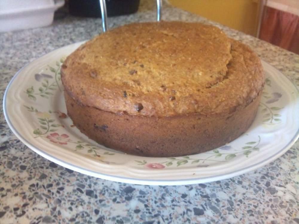 Чтобы испечь низкокалорийный пирог, вместо масла или маргарина в тесто добавляют обезжиренный творог