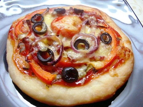 мини-пицца из дрожжевого теста