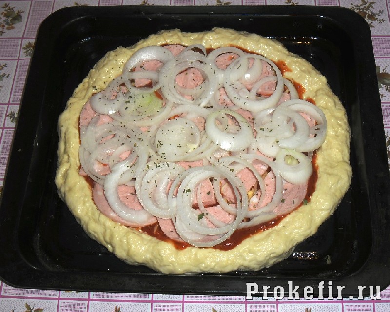 Рецепт пиццы без дрожжей на кефире: фото 9
