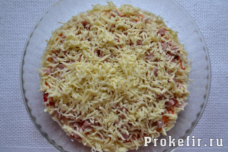 Жидкое тесто для пиццы на кефире быстрого приготовления без дрожжей: фото 8