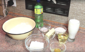 Ингредиенты для сырной лепешки на сковороде