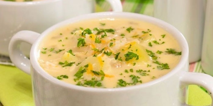 Суп-пюре из картошки с зеленью и сыром