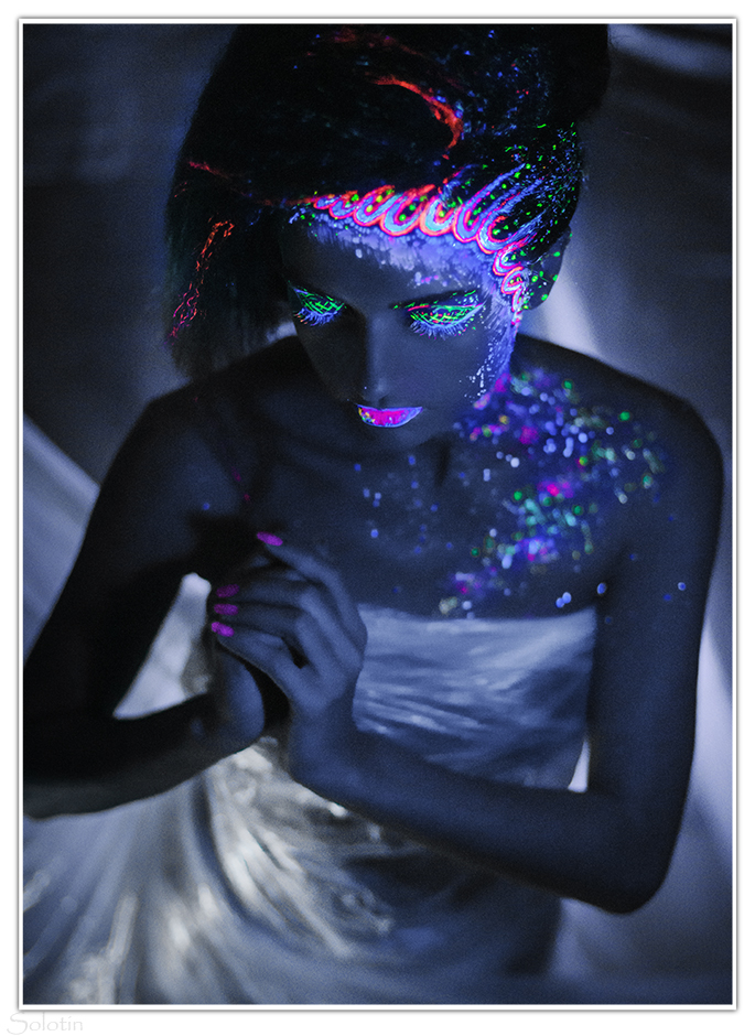 фотосессия с ультрафиолетовыми красками