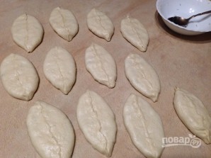 Дрожжевые пирожки с картофельной начинкой - фото шаг 12