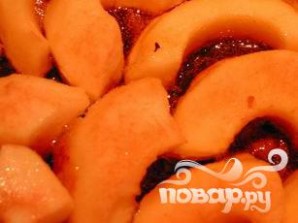 Пирог с карамельными яблоками - фото шаг 7