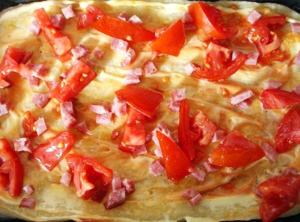 Пицца из готового дрожжевого теста в духовке рецепт с фото