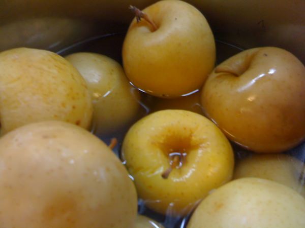Моченые яблоки: 5 рецептов на зиму