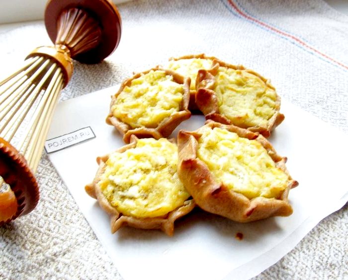Рецепт калиток из ржаной муки с картошкой с фото пошагово