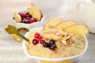 Датская овсянка с кусочками фруктов