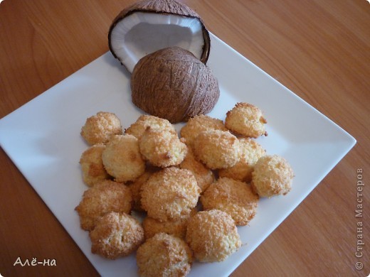 Печенье для любителей кокоса))))
Из разряда очень простых в приготовлении рецептов. И фигуре не повредит,так как нет в рецепте масла и муки. фото 8