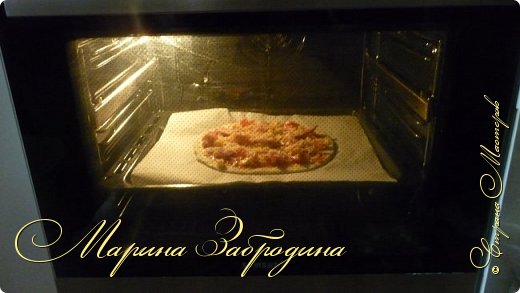 Добро пожаловать в гости! Сегодня готовлю еще одну интересную пиццу. Само тесто с добавлением ржаной муки по рецепту Алисы Уотерс (Alice Waters) из книги "Паста, пицца и кальцоне от ресторана Chez Panisse" (1984). фото 35