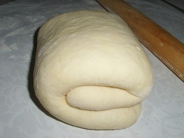 Фото к рецепту: Тесто на кефире для пирожков, без дрожжей.