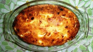 Творожная запеканка с изюмом и яблоком